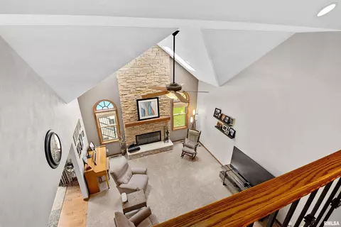 Entry Way - 7708 W Thorngate Dr, Mapleton, IL 61547 photo 4 of 5