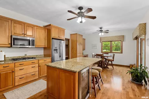 Kitchen - 7708 W Thorngate Dr, Mapleton, IL 61547 photo 4 of 5