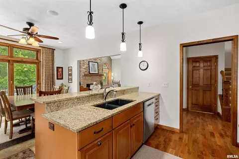 Kitchen - 7708 W Thorngate Dr, Mapleton, IL 61547 photo 5 of 5