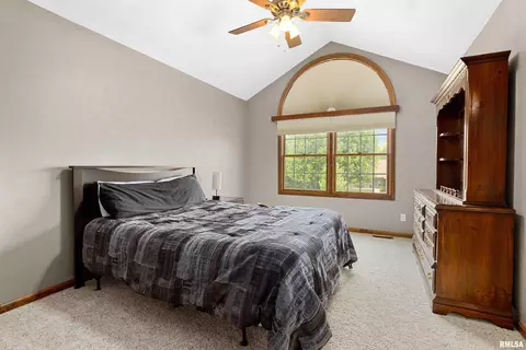 Bedroom - 7708 W Thorngate Dr, Mapleton, IL 61547 photo 6 of 9