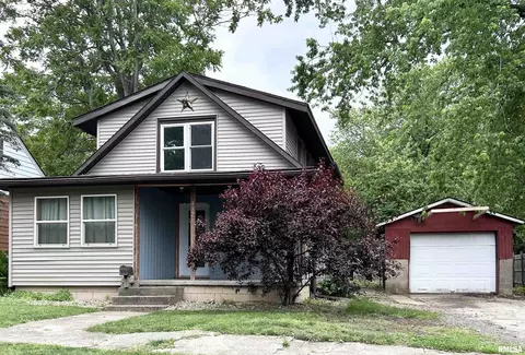 332 South St, Pekin, IL 61554