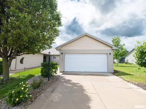 11327 N Daisy Dr, Dunlap, IL 61525