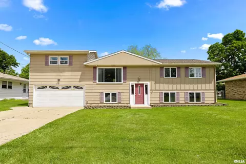 102 Herman St, East Peoria, IL 61611