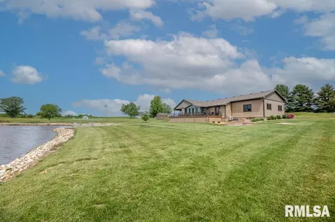 366 Mcgrew Dr, Avon, IL 61415 photo 4