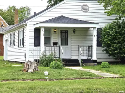 605 S Main St, Canton, IL 61520 photo 29