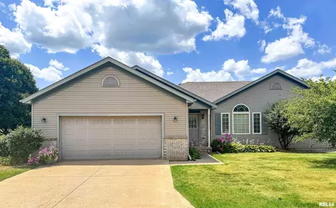 1920 W Jubilee Ln, Dunlap, IL 61525