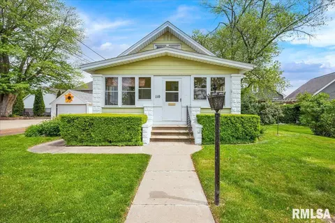 110 N 4th Ave, Morton, IL 61550