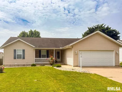 1504 W Cloverdale Rd, Chillicothe, IL 61523