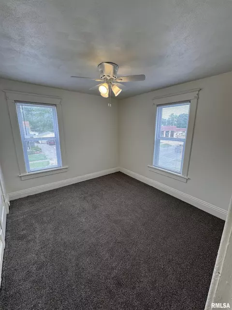 Bedroom - 60 E Ash St, Canton, IL 61520 photo 2 of 6