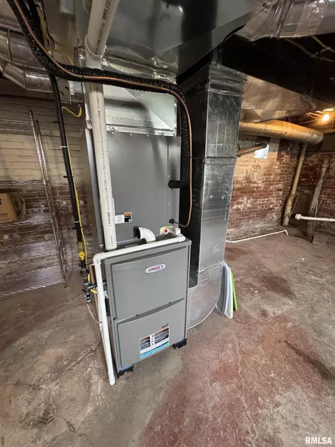 Other - 60 E Ash St, Canton, IL 61520 photo 12 of 14