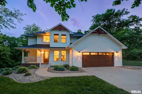 1172 Stratford Ct, East Peoria, IL 61611