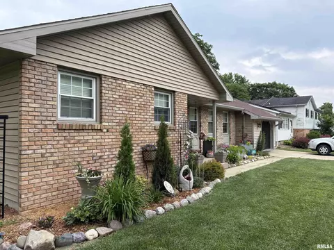 508 Oak St, Delavan, IL 61734 photo 35