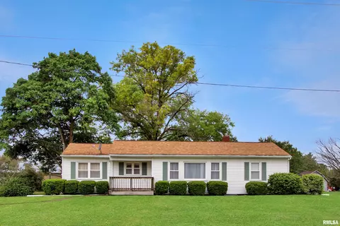 419 S Franklin St, Toulon, IL 61483