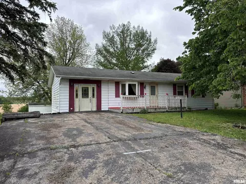 6 Bay Shore Dr, Lacon, IL 61540