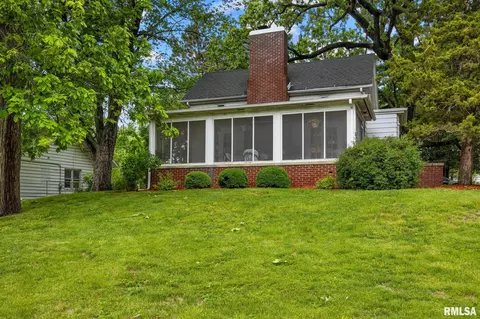 501 W Main St, Toulon, IL 61483