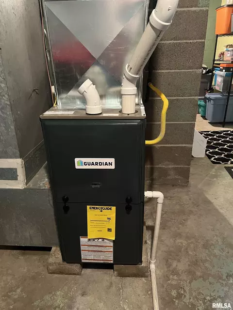 313 N Edwards St, Macomb, IL 61455 photo 28