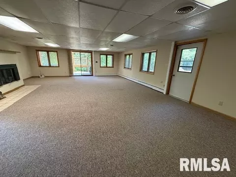 Living - 1 Marty Ln, Macomb, IL 61455 photo 11 of 11