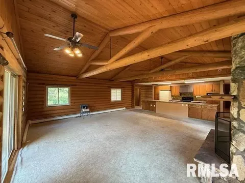 Living - 1 Marty Ln, Macomb, IL 61455 photo 4 of 11