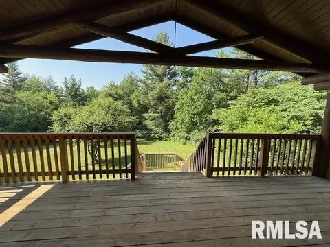 Exterior - 1 Marty Ln, Macomb, IL 61455 photo 7 of 8