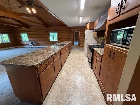 Kitchen - 1 Marty Ln, Macomb, IL 61455 photo 2 of 2