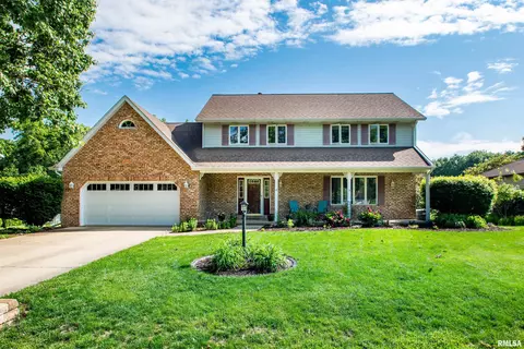 314 E White Oak Ct, East Peoria, IL 61611
