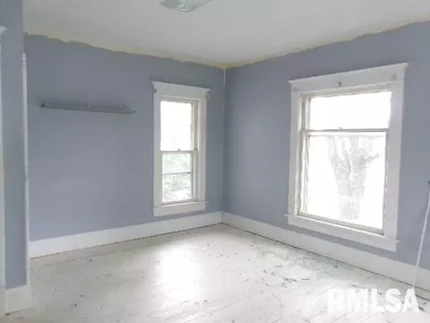 Bedroom - 896 E Chestnut St, Canton, IL 61520 photo 9 of 10