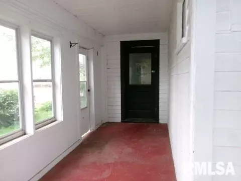 Exterior - 896 E Chestnut St, Canton, IL 61520 photo 1 of 1
