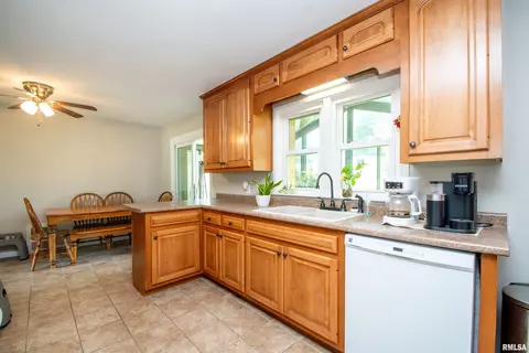 Kitchen - 116 Sunset Ln, Germantown Hills, IL 61548 photo 1 of 6