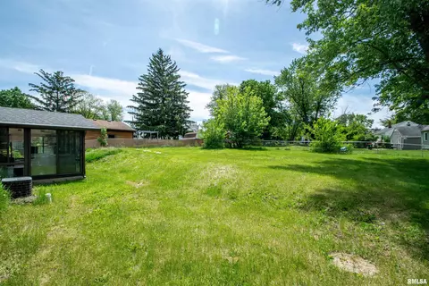 Exterior - 116 Sunset Ln, Germantown Hills, IL 61548 photo 10 of 10