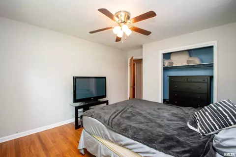 Bedroom - 116 Sunset Ln, Germantown Hills, IL 61548 photo 3 of 6