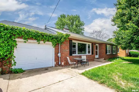 Exterior - 116 Sunset Ln, Germantown Hills, IL 61548 photo 4 of 10