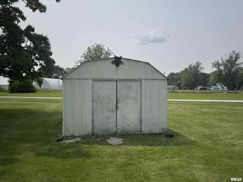 106 Walnut St, Avon, IL 61415 photo 30