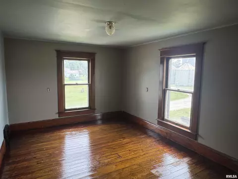 106 Walnut St, Avon, IL 61415 photo 22