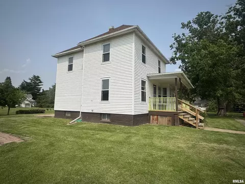106 Walnut St, Avon, IL 61415 photo 6