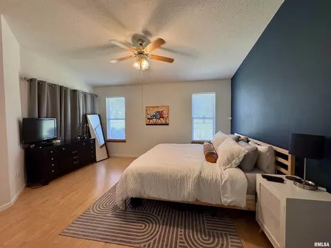 1041 Hawthorn Rdg, Macomb, IL 61455 photo 20