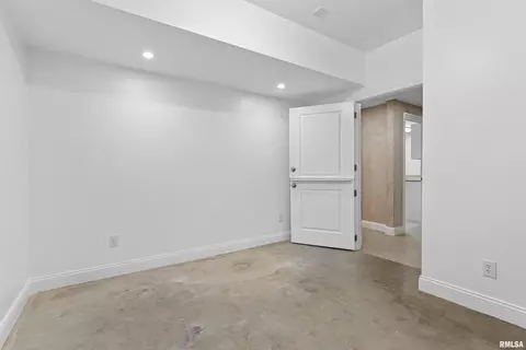Bedroom - 7412 W Pfeiffer Rd, Mapleton, IL 61547 photo 8 of 11