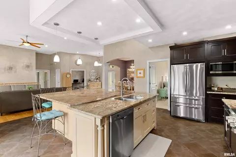 Kitchen - 7412 W Pfeiffer Rd, Mapleton, IL 61547 photo 4 of 6