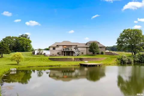 7412 W Pfeiffer Rd, Mapleton, IL 61547