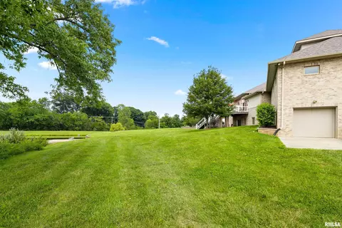 Exterior - 7412 W Pfeiffer Rd, Mapleton, IL 61547 photo 8 of 13