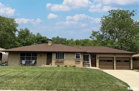106 Donald Ct, East Peoria, IL 61611