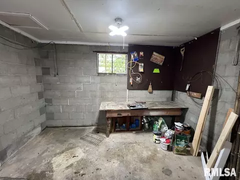 Other - 836 S Johnson St, Macomb, IL 61455 photo 7 of 7