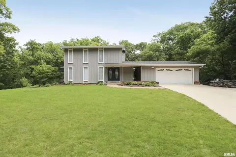 18510 N Deer Creek Ln, Edelstein, IL 61526