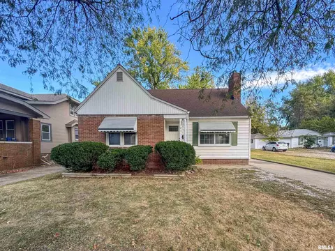 1025 E Corrington Ave, Peoria, IL 61603