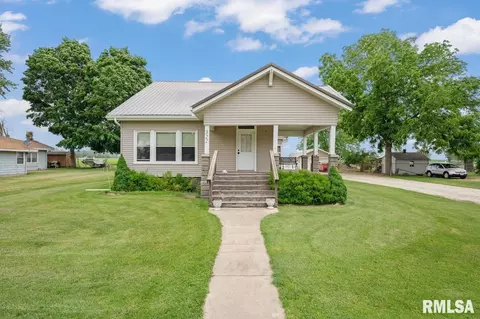 322 N Trivoli Rd, Trivoli, IL 61569