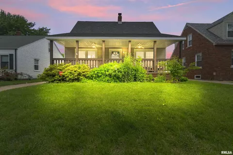 1013 Elmhurst Ave, Peoria, IL 61603