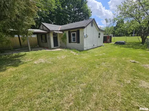 105 North Ln, East Peoria, IL 61611