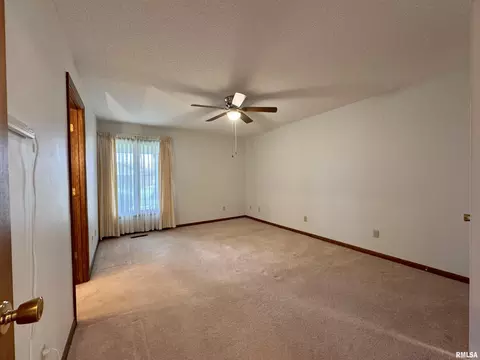 1905 S Madison St, Macomb, IL 61455 photo 16