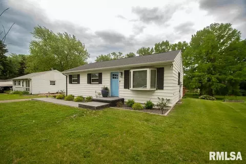 1518 W Shenandoah Dr, Peoria, IL 61614