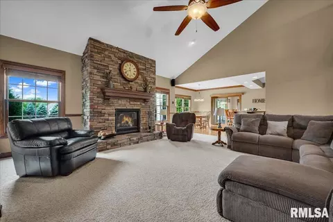 722 W Copperfield Dr, Dunlap, IL 61525 photo 5
