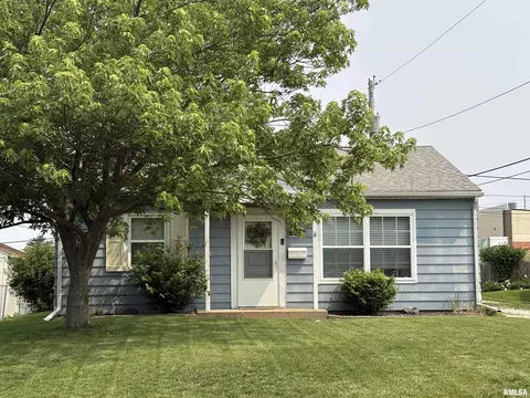 905 W Ridgemont Rd, Peoria, IL 61614